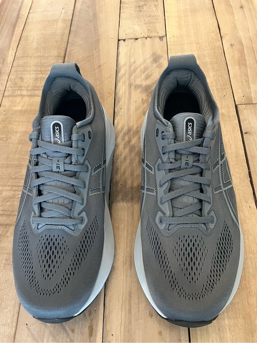 ASICS Gel Kayano 31  Running Shoes Men’s Size 10.5 Extra Wide (1011B868)